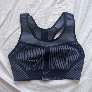 Nike Bra Size M